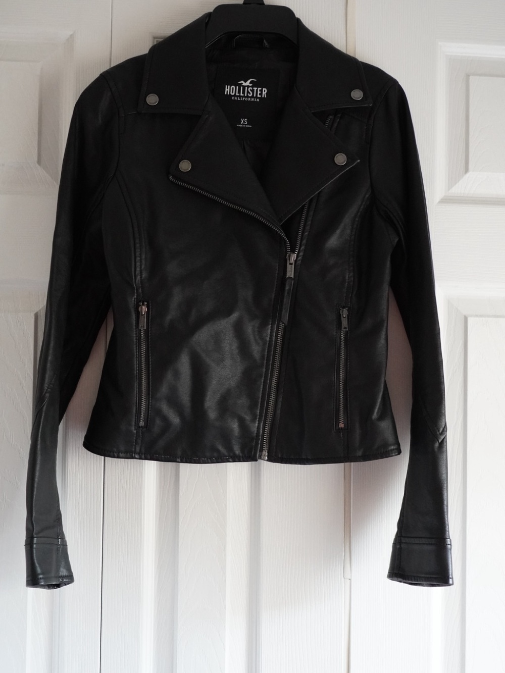 Hollister Black Faux Leather Jacket – XS